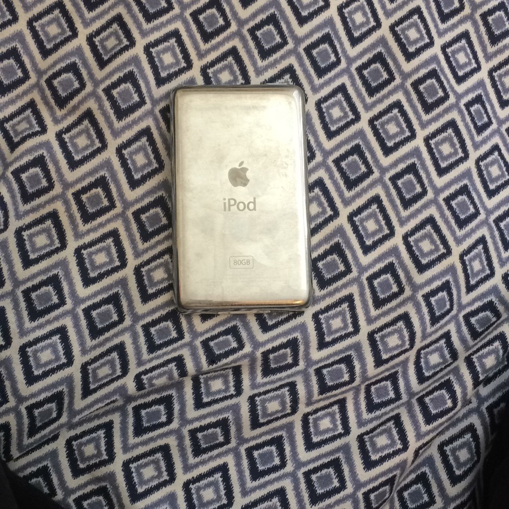IPod 📱 - Picture 2 of 2
